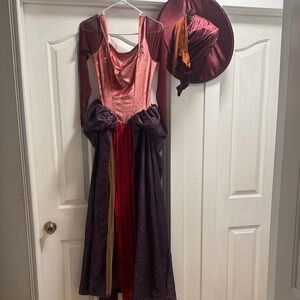 Disney Brand Sarah Sanderson Hocus Pocus Halloween Costume WITH HAT!!